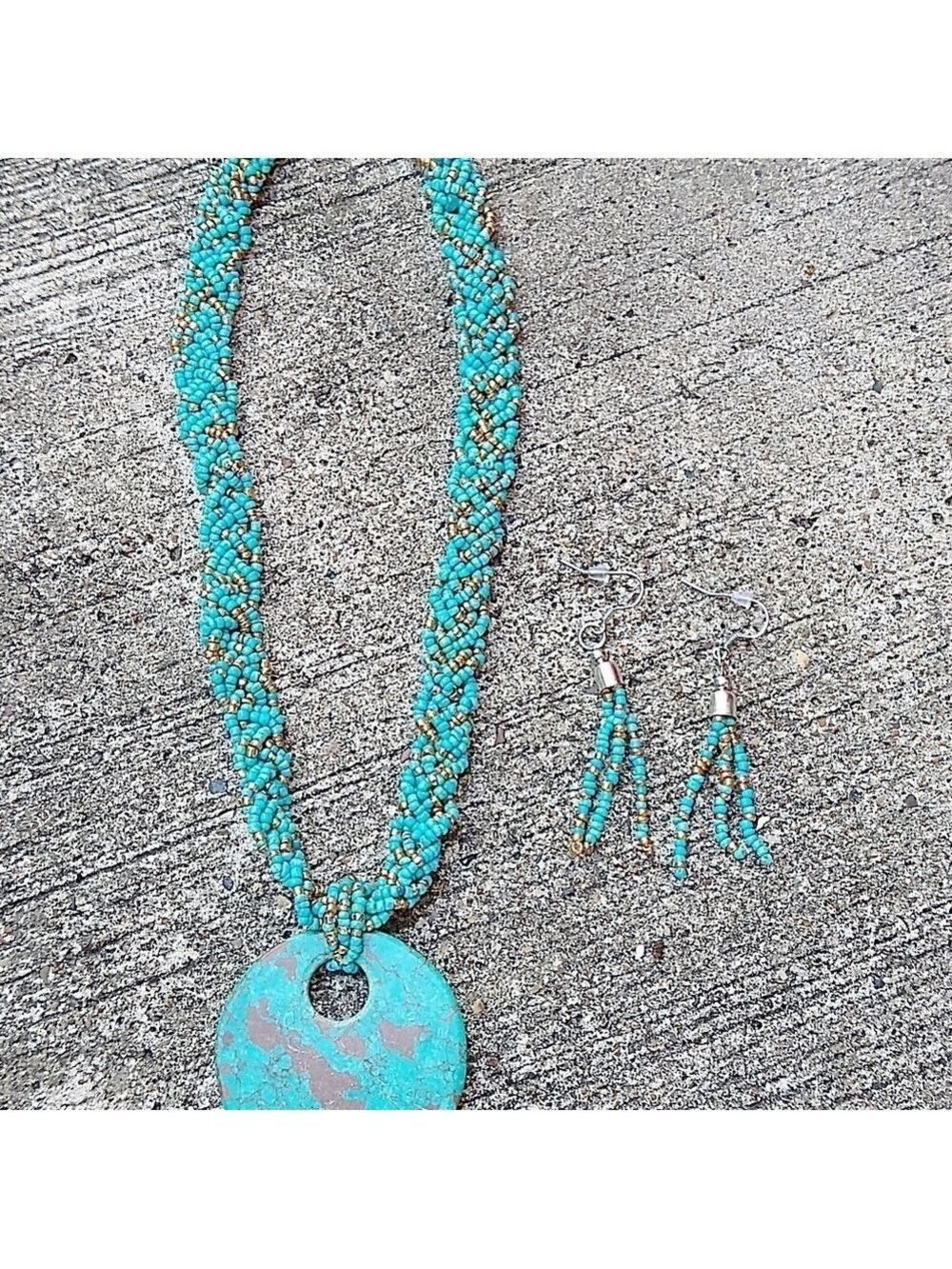 New Faux Turquoise Seed Beads Necklace Set ♥️ - Picture 4 of 7